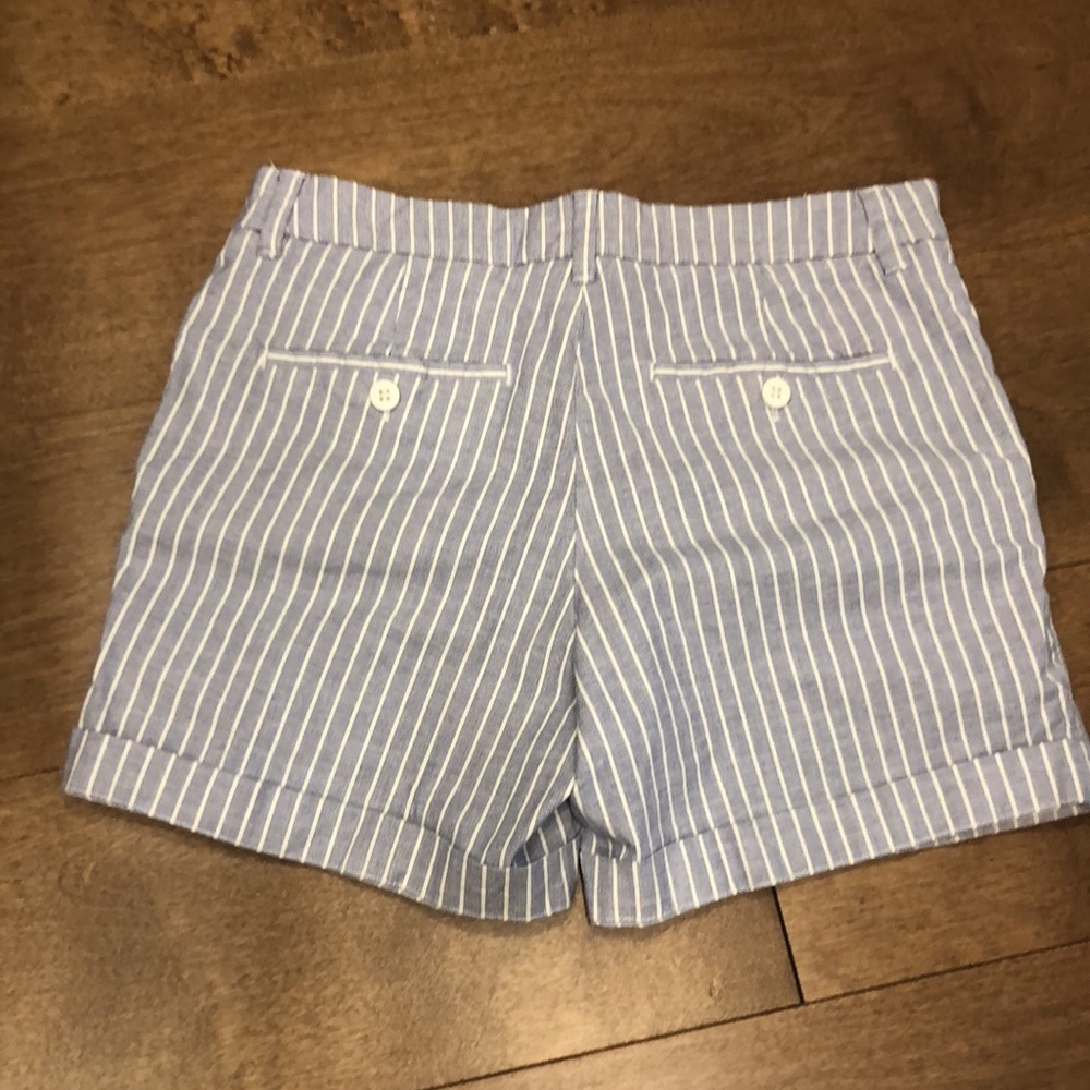 H&M Shorts - Picture 2 of 4